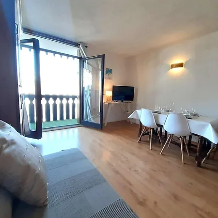 Cosy 4 Pers Avec Balcon Et Kitchenette Au Pla D'adet - Fr-1-457-339 Apartment
